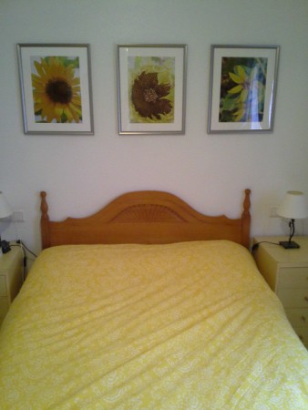 Master bedroom, met nieuwe posters